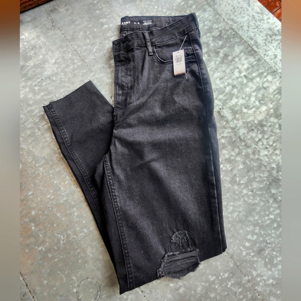 Old Navy extra high rise super skinny Rockstar jeans